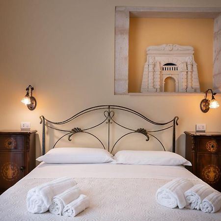 Ares Rooms Ortigia Syrakusa Exteriör bild