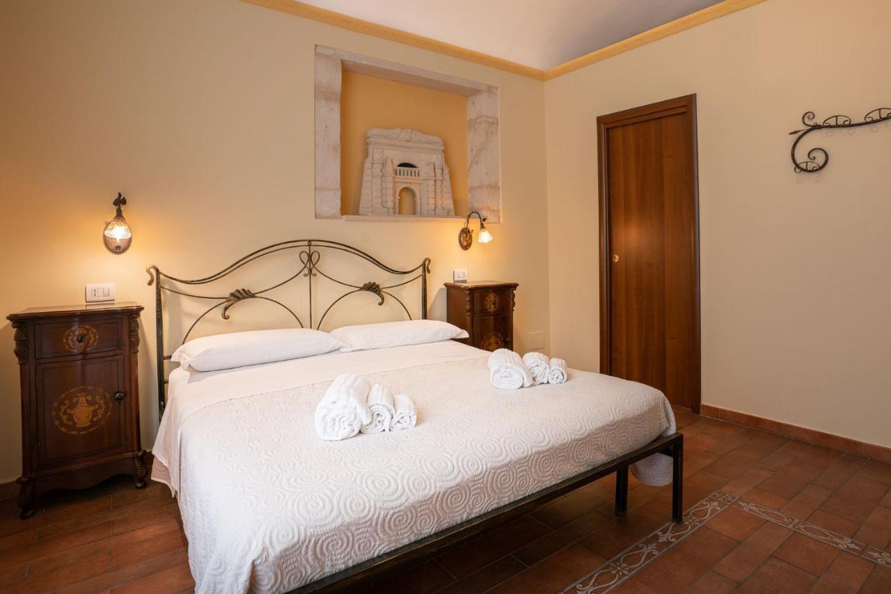 Ares Rooms Ortigia Syrakusa Exteriör bild
