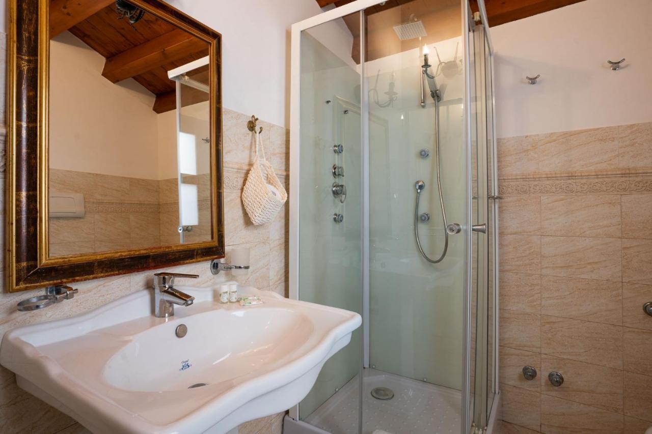 Ares Rooms Ortigia Syrakusa Exteriör bild