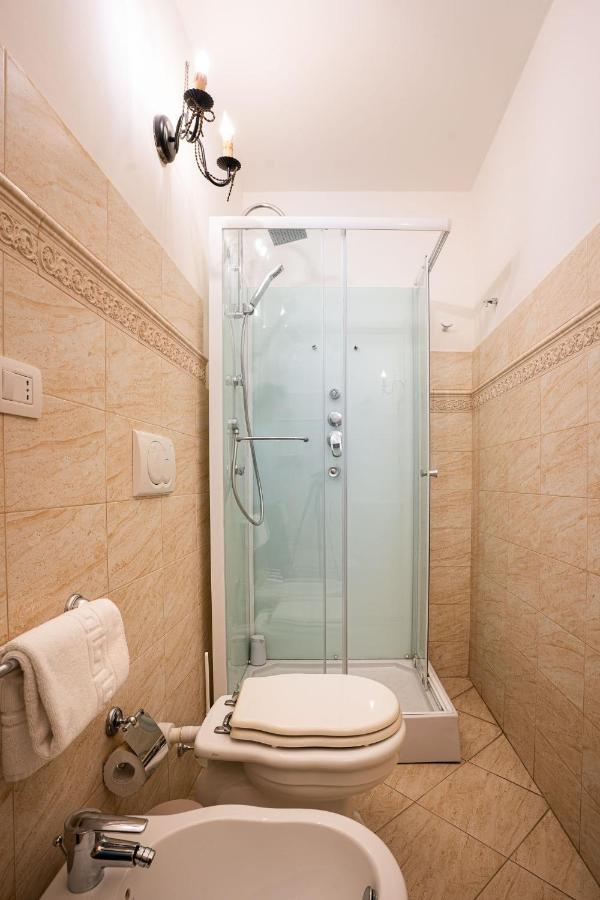 Ares Rooms Ortigia Syrakusa Exteriör bild