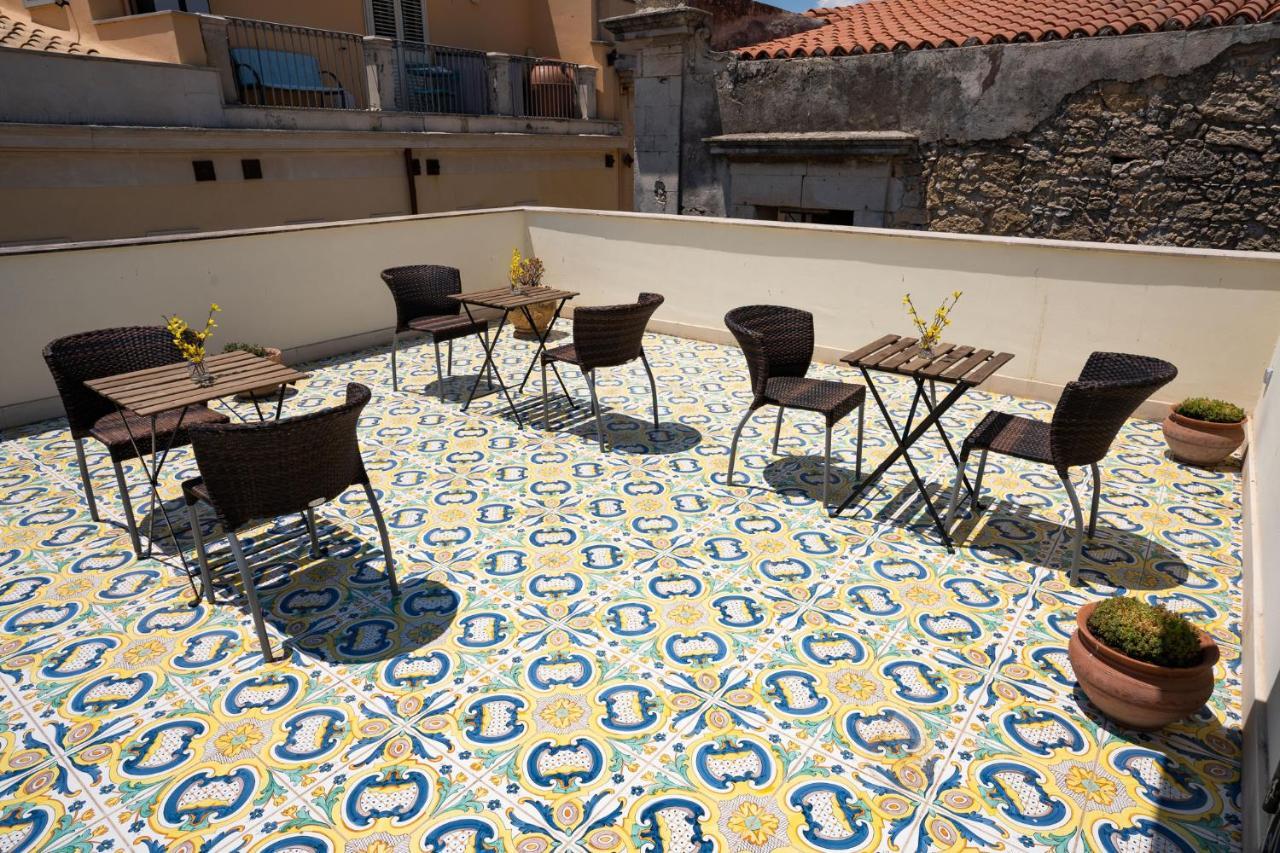 Ares Rooms Ortigia Syrakusa Exteriör bild