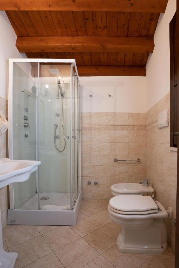 Ares Rooms Ortigia Syrakusa Exteriör bild