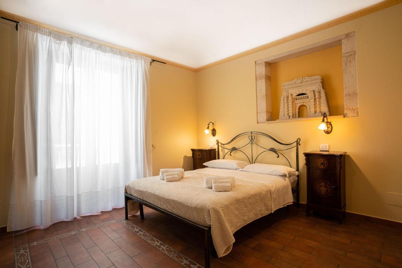 Ares Rooms Ortigia Syrakusa Exteriör bild