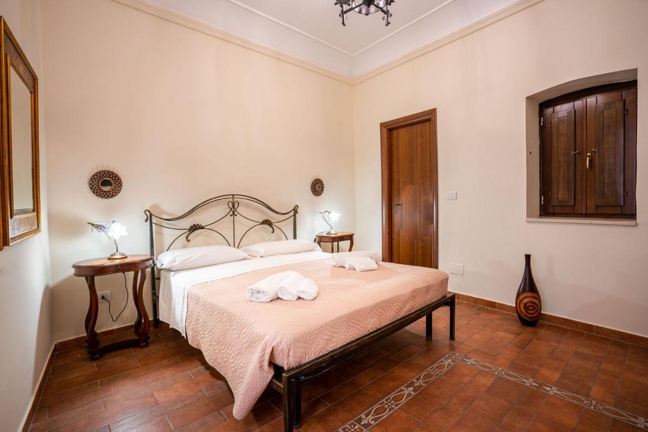Ares Rooms Ortigia Syrakusa Exteriör bild